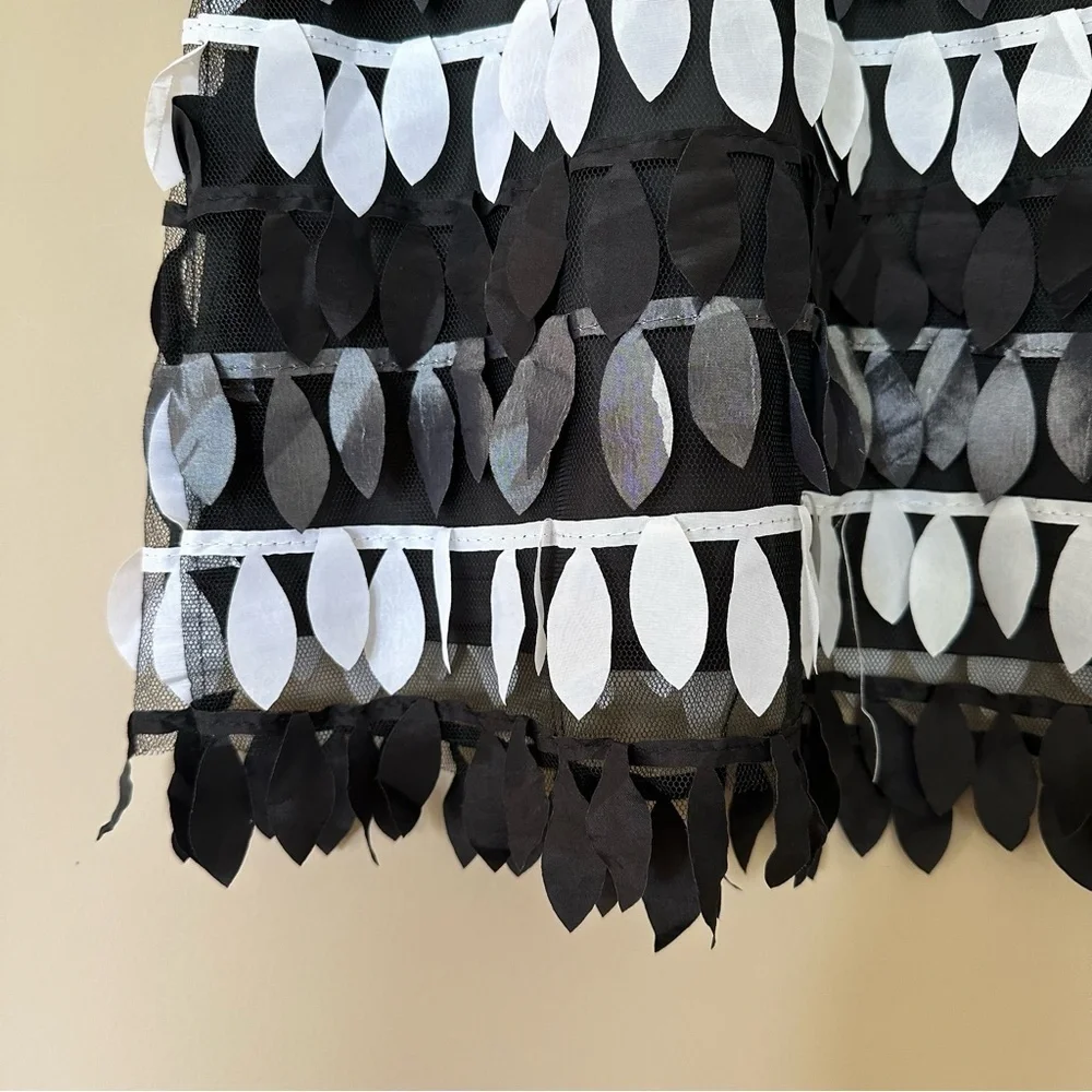 Laundry by Shelli Segal Dress Girls Sz 16 Leaf Detail Artsy, Black White Silver